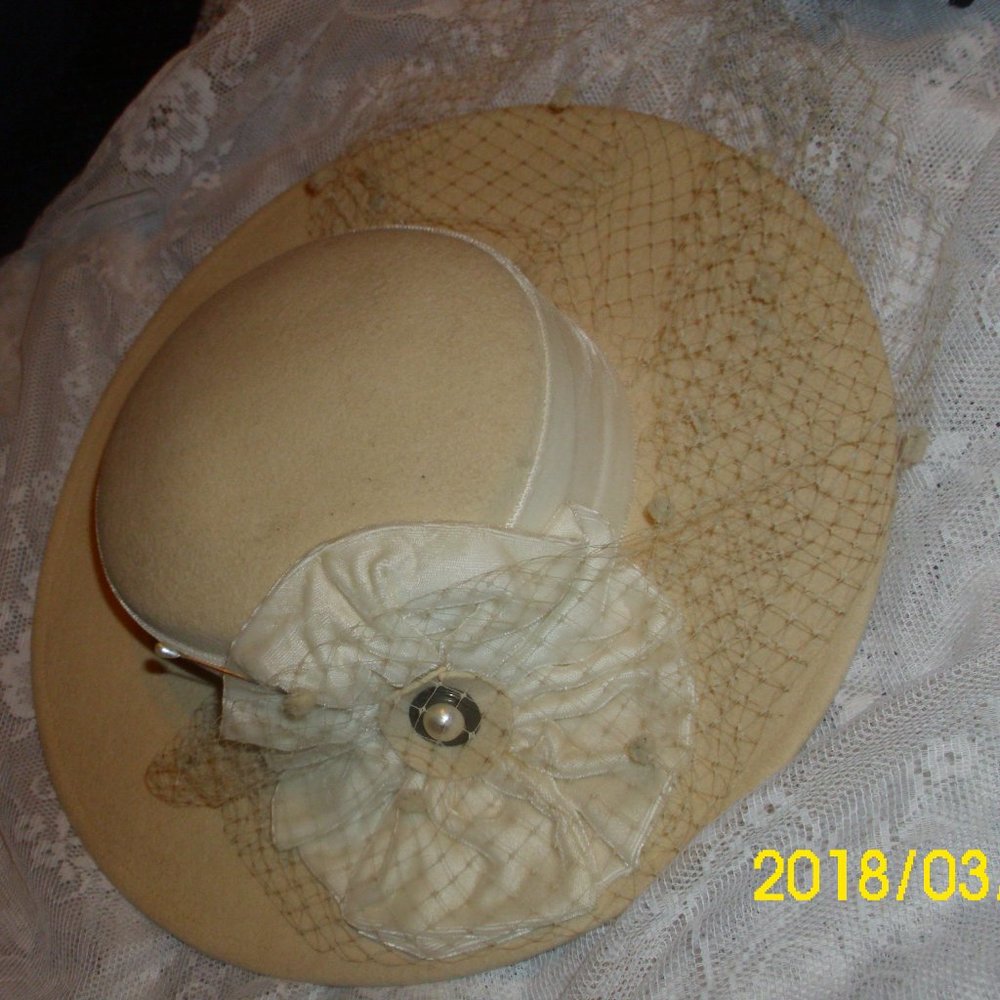 Cream Wool Church Hat  Wide Brim  Cloth Floral 100% Wool Made In USA